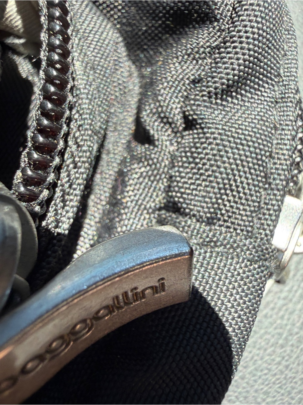 Baggallini Dual Zipper N/S
Crossbody Bag in black guc very popular bag! - Picture 7 of 10